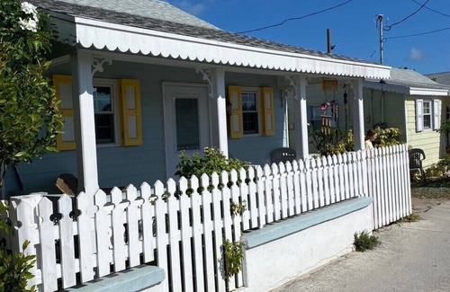 Green Turtle Cay Cottage | Ma Mazie's Cottage!