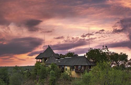 Thorny Bush Game Reserve Cabin | Makumu Private Game Lodge