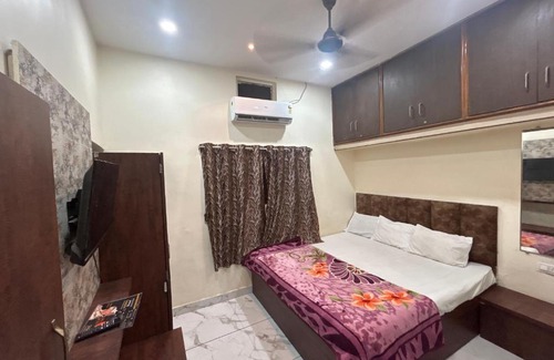 Ujjain Cabin | Maa bhagwati yatri graha