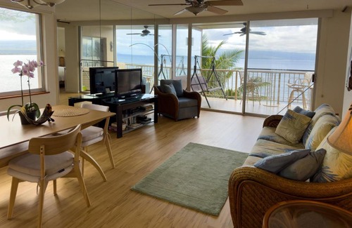 Maalaea Apartment | Maalaea Harbor-Oceanfront 2 Bedroom/2 Bath