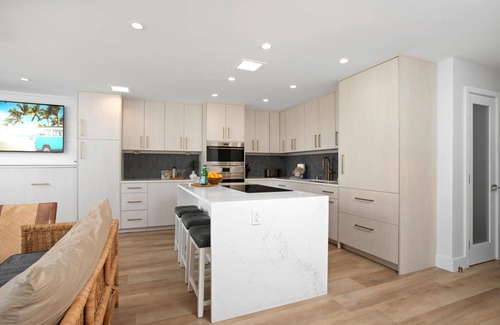 Kihei Apartment | Maalaea Surf MSR-F2 by KBM