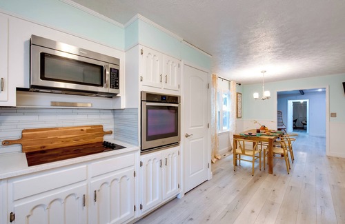 Mableton House | Mableton Home w/Private Pool ~ 15 Mi to ATL!