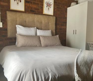 Downtown Johannesburg Apartment | Maboneng Craftmenship 236