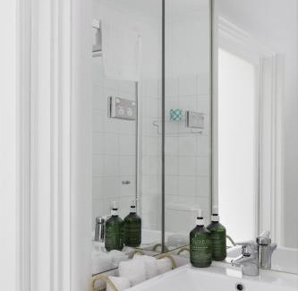 St Kilda Apartment | MAC St Kilda Acland St by Melbourne Apartment Collection