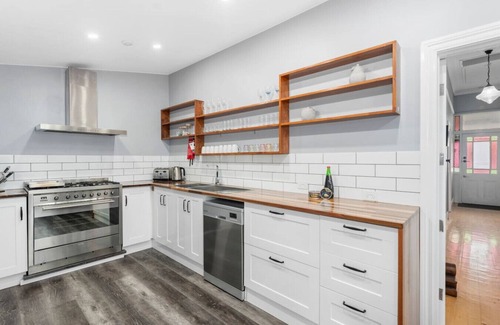 Ballarat House | MacArthur House Property