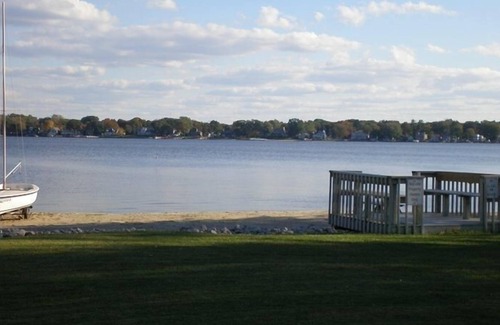 Holland Cottage | Macatawa Lake Breeze Cottage on State Park and Private Beach at Lk Mac