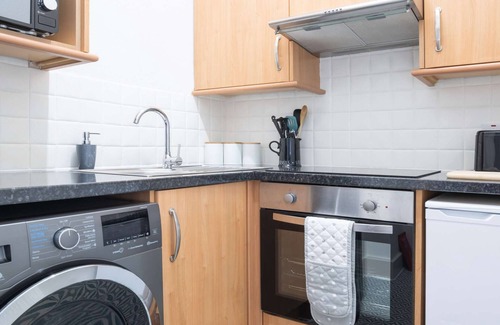 Inverness Apartment | Macdonald Street Snug, Inverness