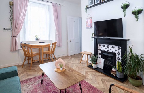 Inverness Apartment | Macdonald Street Snug, Inverness