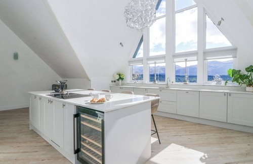 Spean Bridge Cottage | MACGREGOR RANCH, family friendly, with hot tub in Spean Bridge