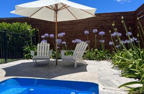 Dubbo House | Macleay Cottage with plunge pool and local arts