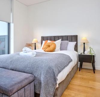 Macquarie Park Apartment | Macquarie Cozy Nest 2BR Train Shopping
