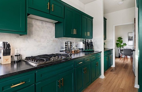 Katymead House | Mad Hatter Haven: Heated Pool & Playroom!