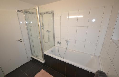 Altstadt-Sued Apartment | Madame Tower