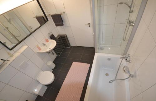 Altstadt-Sued Apartment | Madame Tower
