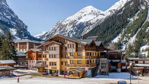 Pralognan-la-Vanoise Apartment | Madame Vacances Résidence Les Jardins de la Vanoise