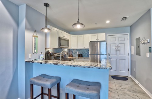 Madeira Beach Condo | Madeira Bay 1502- Bayside with Stunning Gulf Views!