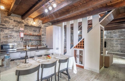 Santa Cruz House | Madeirense Villa in Santa Cruz