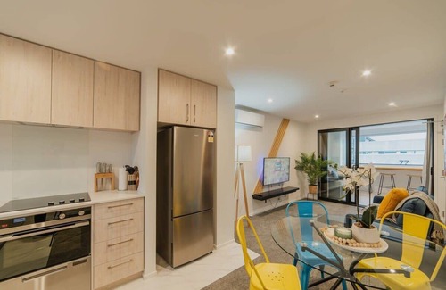Christchurch City Centre Apartment | Madhouse Comfort - 2-BR Haven on Tuam Street