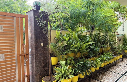 Varanasi Apartment | Madhuraj Villa Homestay
