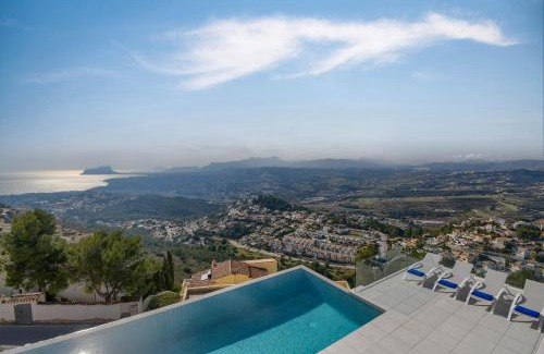 Cumbre del Sol Villa | Madi