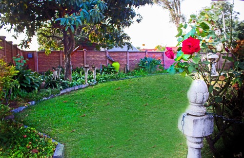 Alberton House | Madison House - A spacious 4 bedroom house with pool and braai area.