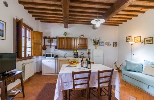 Casamaggiore Apartment | Madone 1, apartment in agriturismo. Pool, WiFi, tennis