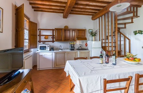 Casamaggiore Apartment | Madone 2, apartment in agriturismo. Pool, WiFi, tennis
