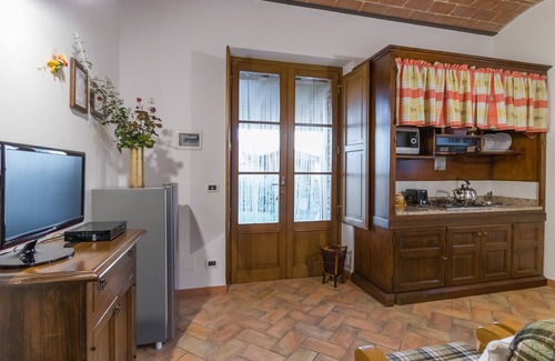 Casamaggiore Apartment | Madone E, apartment in agriturismo. Pool, WiFi, tennis