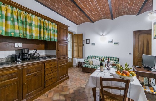 Casamaggiore Apartment | Madone T, apartment in agriturismo. Pool, WiFi, tennis