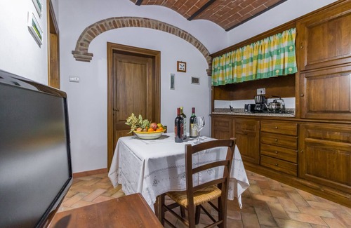 Casamaggiore Apartment | Madone T, apartment in agriturismo. Pool, WiFi, tennis