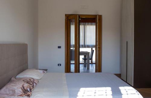 Piazza-Tralia-Pendolo House | Madre Terra