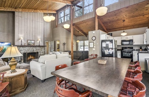 Lake Junaluska House | Mae`s Haven: 6 BR 4 BA Lakefront Home at Lake Junaluska|Pet-Friendly