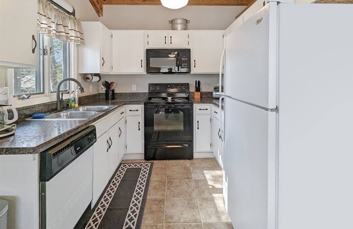 Lake Junaluska House | Mae`s Haven: 6 BR 4 BA Lakefront Home at Lake Junaluska|Pet-Friendly