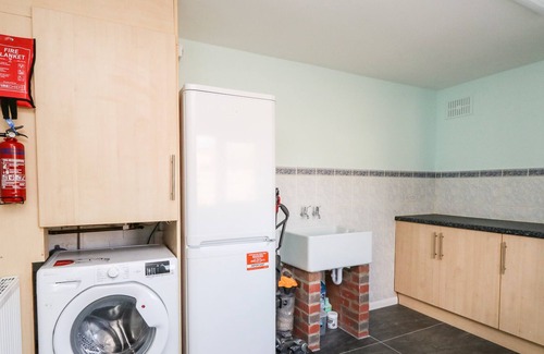 Weymouth House | MAE TIDES, pet friendly, with a garden in Weymouth