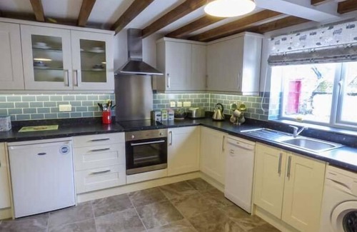 Corwen Cottage | MAERDY COTTAGE, family friendly, character holiday cottage in Corwen