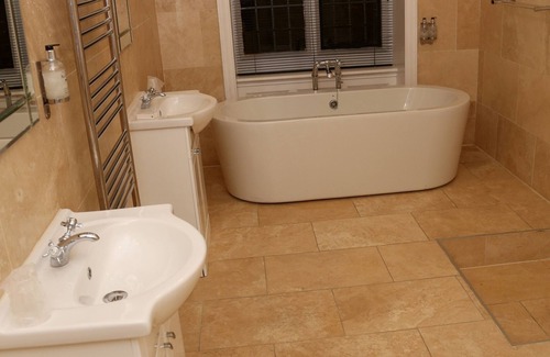 Blackwood Hotel | Maes Manor Hotel