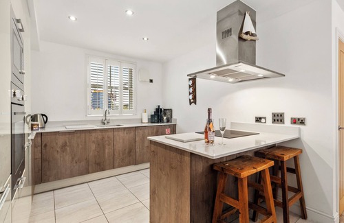 Saundersfoot House | Maes-Y-Berllan - Close to Village and Beach