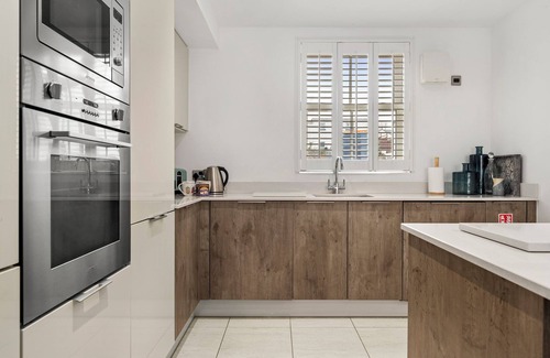 Saundersfoot House | Maes-Y-Berllan - Close to Village and Beach