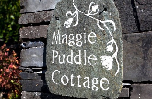Cartmel Cottage | Maggie Puddle - nest - perfect for couples