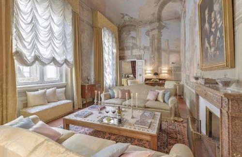 Oltrarno Apartment | Maggio Palace by VacaVilla