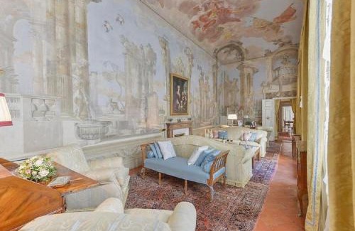 Oltrarno Apartment | Maggio Palace by VacaVilla