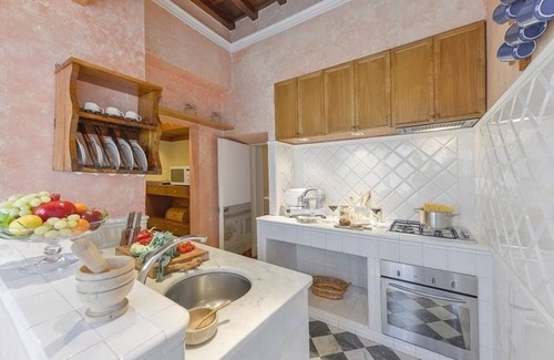 Oltrarno Apartment | Maggio Palace In Florence, Tuscany
