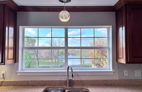 Lewisville House | Magic Oasis, Pool, Pavilion on large lot, Fantastic View, Sleep 16nn
