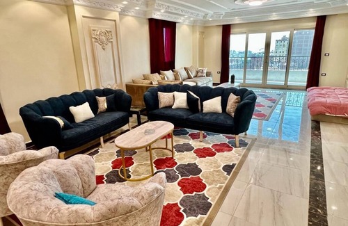 Al Haram Apartment | Magic Pyramids view