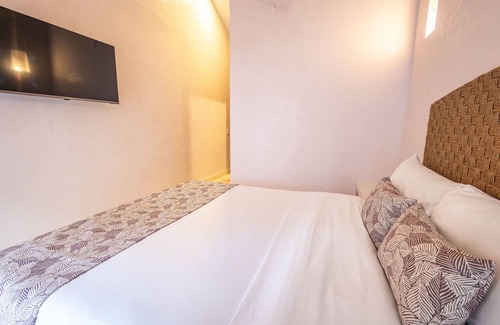 Centro Hotel | Magica Room @Walled City with hot water