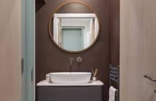 Brixton Hill Apartment | Magical 3BR/2BA-w/Garden-Clapham