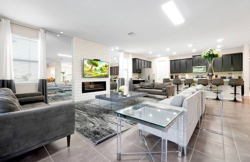 Florida Central Atlantic Coast House | Magical 5 star Home w/pool, Gaming & Theatre