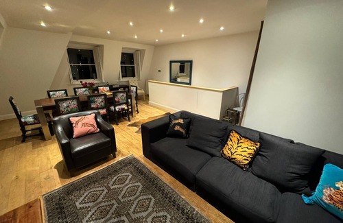 Vauxhall Apartment | Magical and design-led duplex apartment in the heart of central London