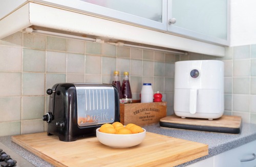 Hanger Hill Cottage | Magical Arts and Craft Cottage - Ealing W5 (15 mins to W1)