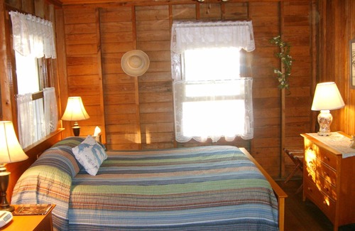 Pentwater Cottage | Magical Beach House & Private Beach On Lake Michigan
